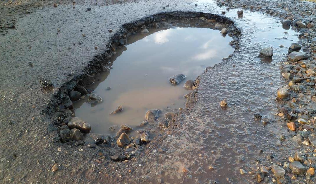 MSP warns of I-94 pothole near 10 Mile in Roseville